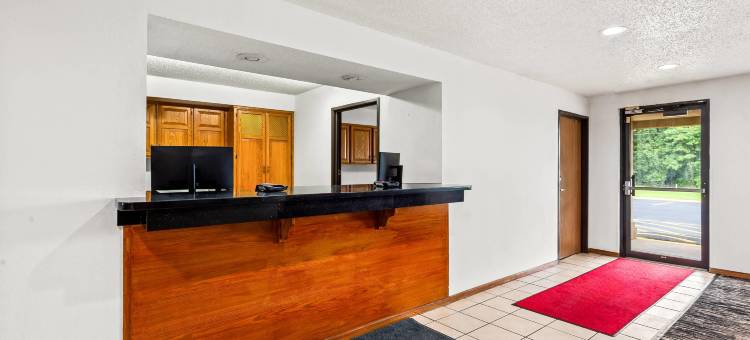 豪-斯特吉斯品质酒店及套房(Quality Inn & Suites Howe - Sturgis)图片