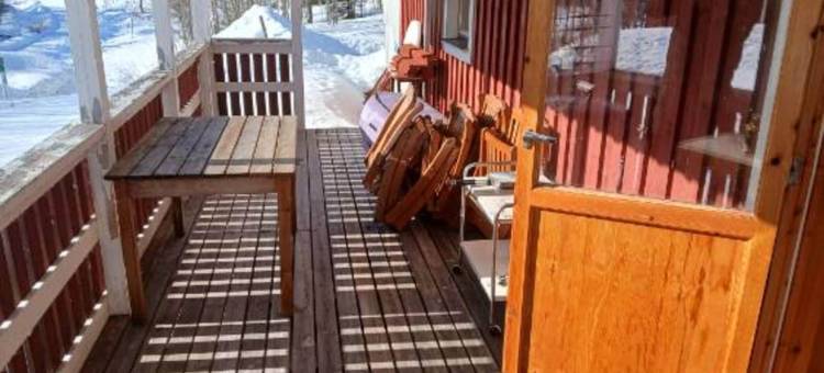 位于加尔德松湖利德舍贝里的舒适小屋(Cozy Cabin by Lake Gardsjon Lidsjoberg)图片