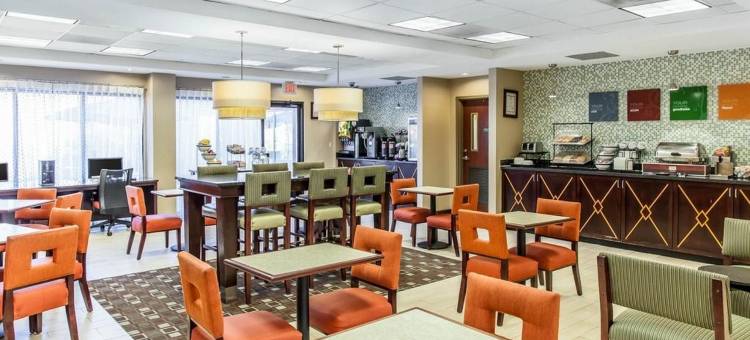 匡蒂科正门北方附近舒适酒店(Comfort Inn Near Quantico Main Gate North)图片