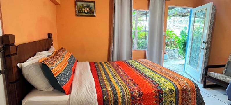 爱伦湾别墅酒店(Ellen Bay Cottages)图片