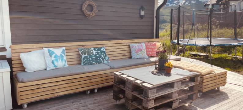 Cottage for rent by the sea图片