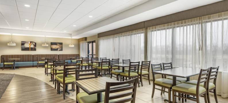 森特拉利亚贝斯特韦斯特优质酒店及套房(Best Western Plus Centralia Hotel  Suites)图片