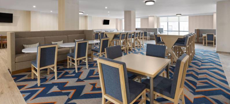 温德姆纽约牙买加/JFK机场轻轨拉昆塔温德姆套房酒店(La Quinta Inn & Suites by Wyndham Jamaica NYC/JFK AirTrain)图片