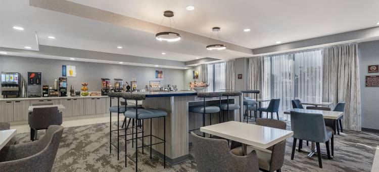 弗雷斯诺机场贝斯特韦斯特优质酒店(Best Western Plus Fresno Airport Hotel)图片