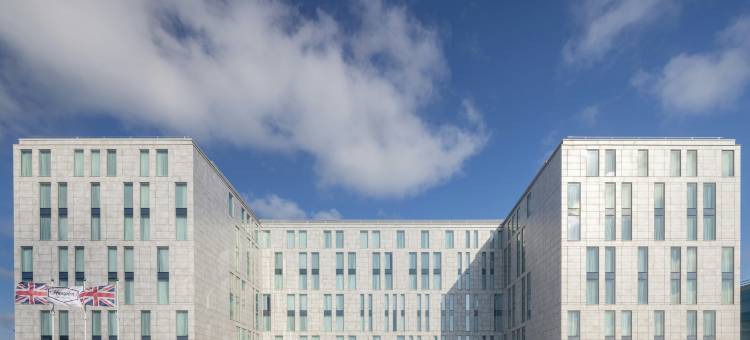 伦敦斯坦斯特德机场希尔顿欢朋酒店(Hampton by Hilton London Stansted Airport)图片