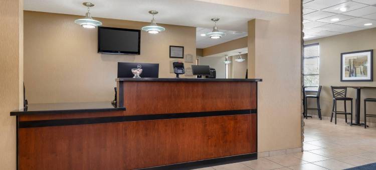 马凯特康福特酒店及套房 - 普雷里杜钦(Comfort Inn & Suites Marquette - Prairie du Chien)图片