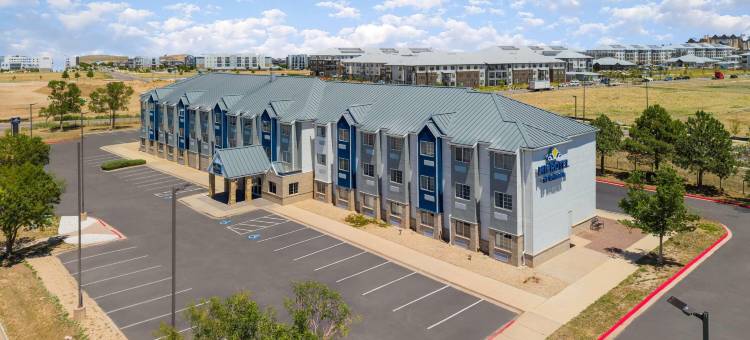 丹佛机场麦客达温德姆套房酒店(Microtel Inn & Suites by Wyndham Denver Airport)图片