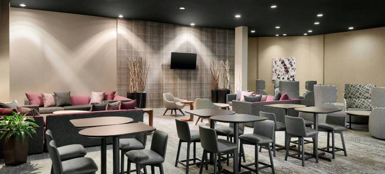 密尔沃基市中心万怡酒店(Courtyard Milwaukee Downtown)图片