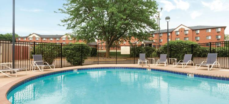 德梅因机场欢朋酒店(Hampton Inn des Moines-Airport)图片