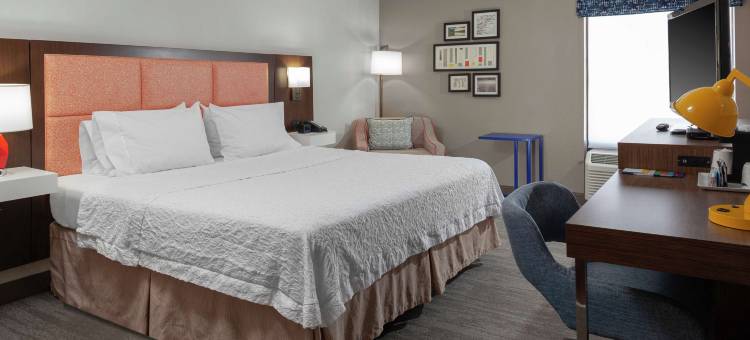 伍德布里奇欢朋酒店(Hampton Inn Woodbridge)图片