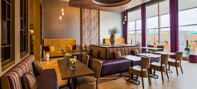 圣约翰机场贝斯特韦斯特优质套房酒店(Best Western Plus St. Johns Airport Hotel and Suites)图片