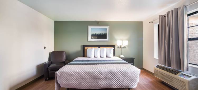 圣路易斯机场-北林德伯格霍姆汤开放式公寓(HomeTowne Studios St. Louis - Airport/ N Lindbergh)图片