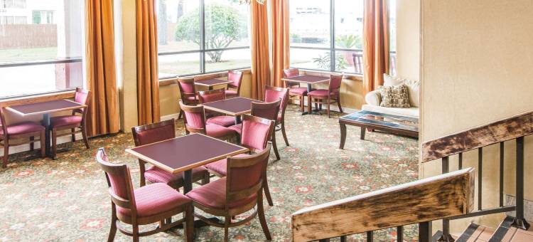 莫比尔I-65温德姆呗盟套房酒店(Baymont by Wyndham Mobile/ I-65)图片