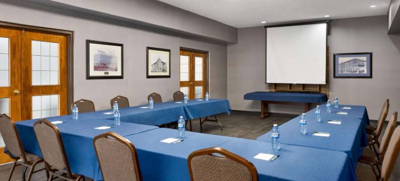 莱斯布里奇蔚景温德姆酒店(Wingate by Wyndham Lethbridge)图片