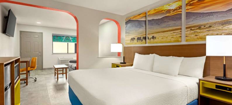 鲁伊多索唐斯戴斯酒店(Days Inn by Wyndham Ruidoso Downs)图片