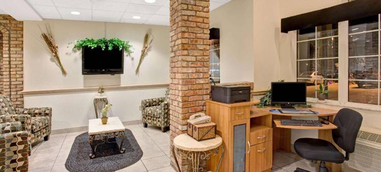 莱迪莱克-村庄麦客达套房酒店(Microtel Inn & Suites by Wyndham Lady Lake/The Villages)图片