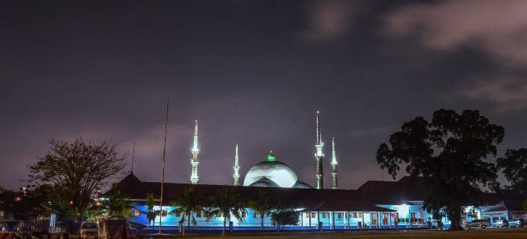 优本维尤格鲁维酒店-丹格朗(Urbanview Hotel Groovy Inn Tangerang)图片