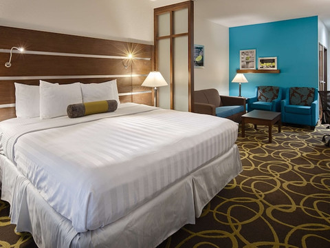 克利奇站贝斯特韦斯特优质套房酒店