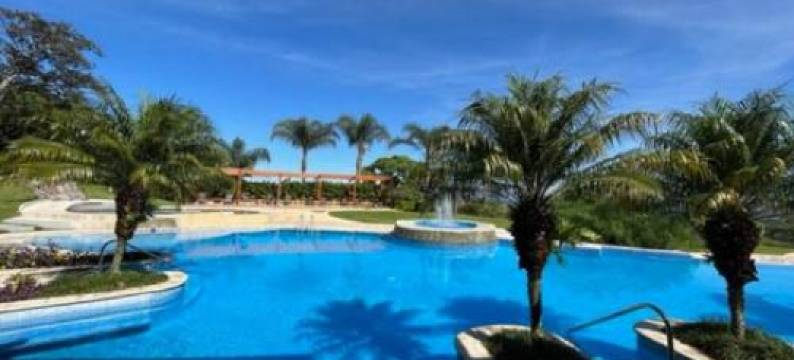 CR Mariposa Rentals Lakeview Penthouse with Office Space, Pool, Gym, Tennis图片