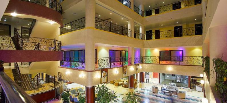 阿尔布斯坦酒店(Al Bustan Hotel)图片