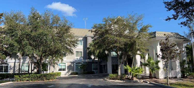 维罗海滩贝斯特韦斯特SureStay Plus酒店(SureStay Plus Hotel by Best Western Vero Beach)图片