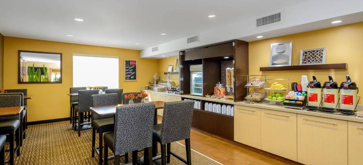 米德堡国家商业园万豪TownePlace Suites酒店(TownePlace Suites Fort Meade National Business Park)图片