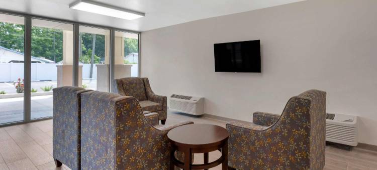 圣彼得斯堡骑士酒店(Quality Inn Saint Petersburg North-Tampa Bay)图片