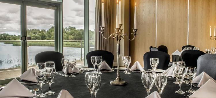 德威尔柯茨窝尔山水上乐园酒店(De Vere Cotswold Water Park)图片