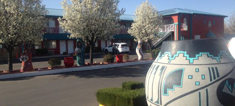 温德姆豪生酒店阿尔伯克基桑迪亚峰老城(Sandia Peak Inn Old Town ABQ, a Howard Johnson by Wyndham)图片