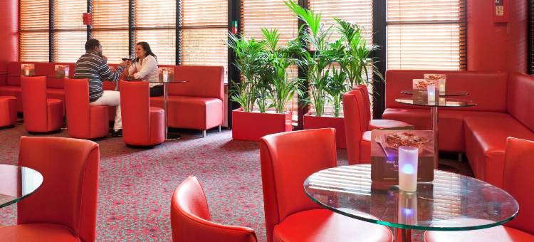 宜必思庞坦埃格斯酒店(Ibis Paris Pantin Église)图片