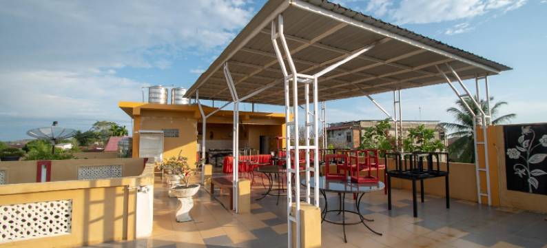 红门酒店 沙利亚 @ 加兰 加查 马达 梅拉博赫(RedDoorz Syariah @ Jalan Gajah Mada Meulaboh)图片