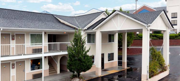 达洛尼加大学区温德姆戴斯酒店(Days Inn by Wyndham Dahlonega University Area)图片