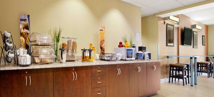 谢尔比维尔麦客达套房酒店(Microtel Inn & Suites by Wyndham Shelbyville)图片