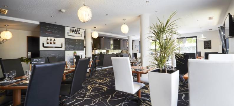 圣康坦伊夫林蒙蒂尼基里亚德酒店(Kyriad Saint Quentin EN Yvelines - Montigny)图片