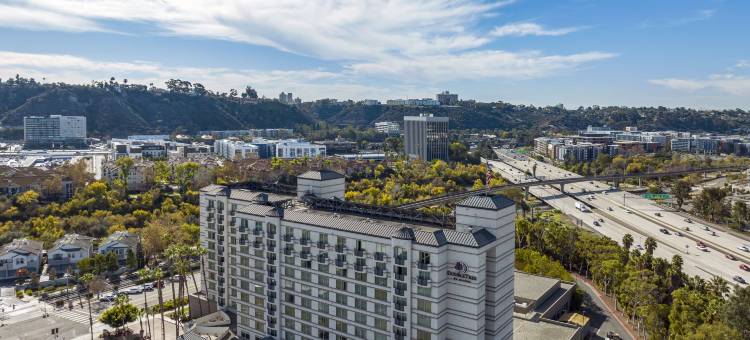 圣迭戈迷踪谷希尔顿逸林酒店(DoubleTree by Hilton San Diego-Mission Valley)图片