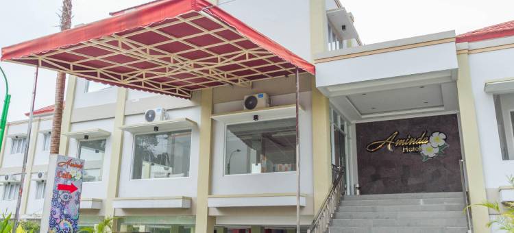 瑞德多兹普拉斯酒店 - 近吉坦宁格城镇广场 2(RedDoorz Plus Near Jatinangor Town Square 2)图片