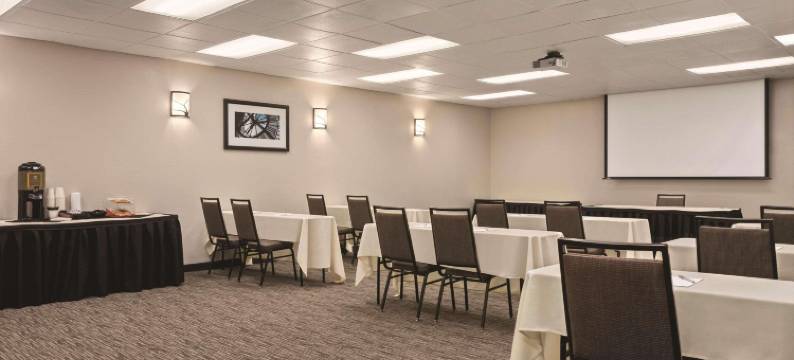 丽笙乡村套房酒店-明尼苏达州伍德伯里(Country Inn & Suites by Radisson, Woodbury, MN)图片