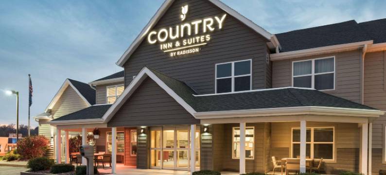普拉特维尔乡村酒店及套房(Country Inn & Suites by Radisson, Platteville, WI)图片