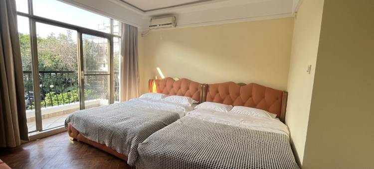 广州长隆长租短租民宿(蓝天花语十五街分店)图片