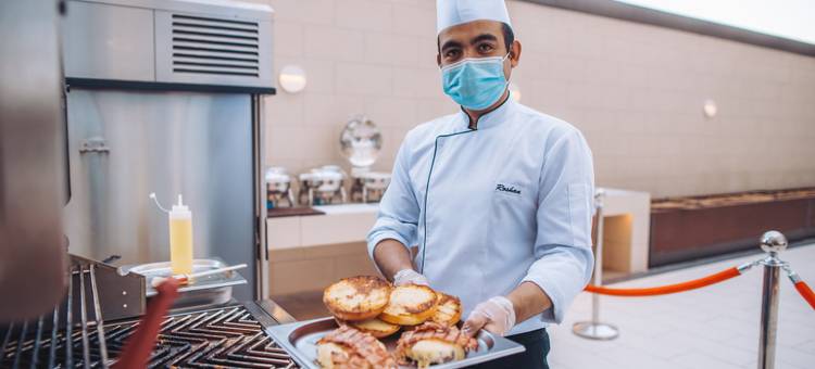 Staybridge Suites Dubai Al-Maktoum Airport图片