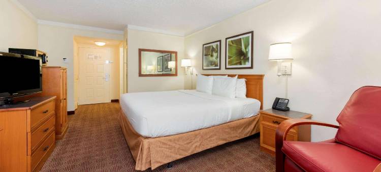 劳德代尔堡赛普拉斯Cr拉昆塔温德姆套房酒店(La Quinta Inn & Suites by Wyndham Ft Lauderdale Cypress Cr)图片