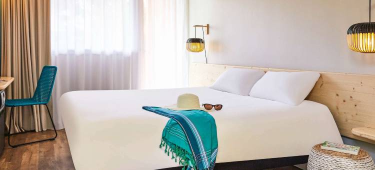 宜必思萨拉萨海耶尔海滨酒店(Ibis Hyères Plage Thalassa)图片