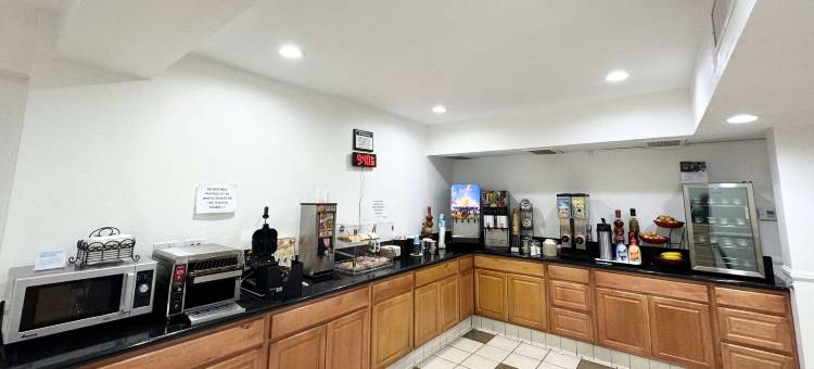 圣迭戈机场华美达酒店(Ramada by Wyndham San Diego Airport)图片