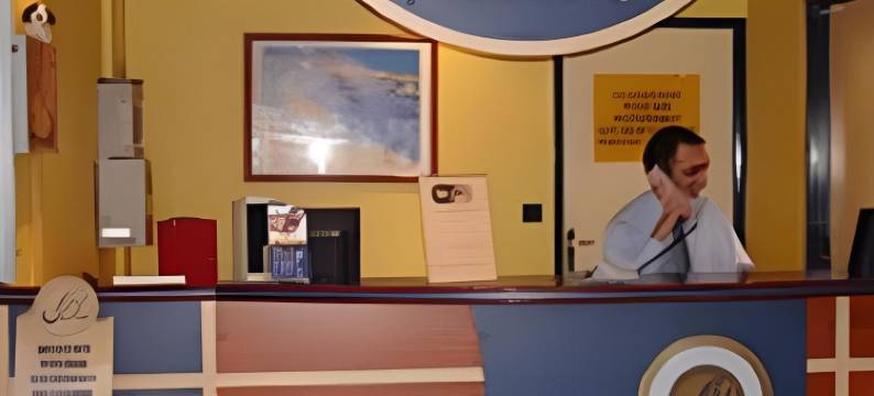 阿尔迪卡拉罗歇尔酒店(B&B Hotel la Rochelle Centre les Minimes)图片