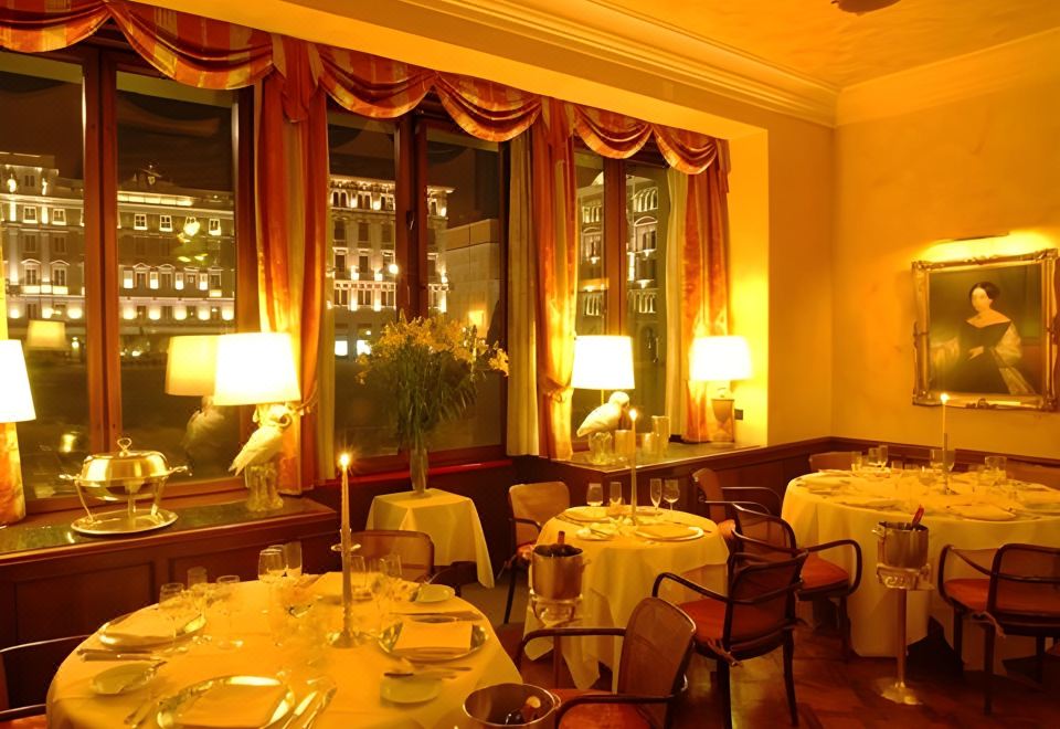 Hotel Vis à Vis Hotel Overview