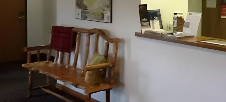 乔治湖-沃伦斯堡地区温德姆速8酒店(Super 8 by Wyndham Lake George/Warrensburg Area)图片