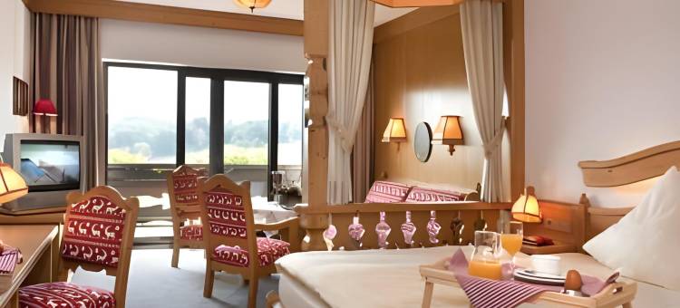 维克多的魏因加特纳博斯塔尔酒店(Victor's Seehotel Weingärtner Bostalsee)图片