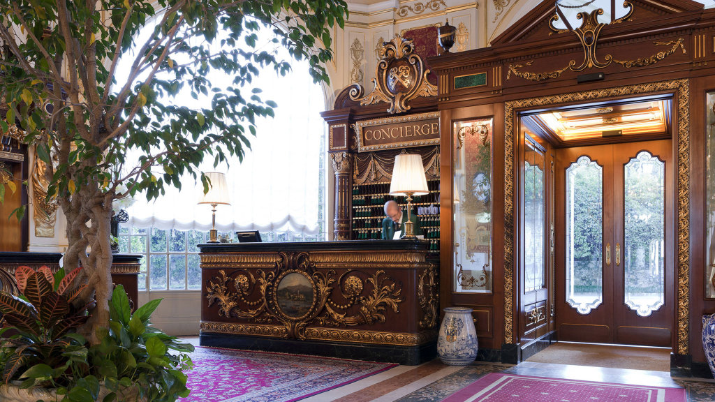 Grand Hotel des Iles Borromées & Spa Over view