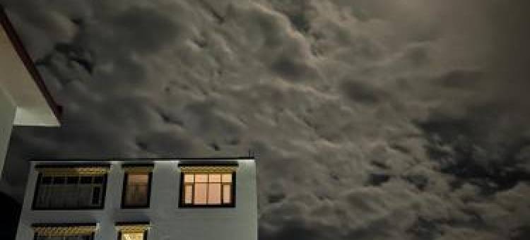 Milarepa home stay图片