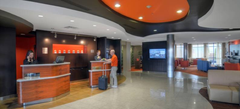 梅德福机场万怡酒店(Courtyard Medford Airport)图片